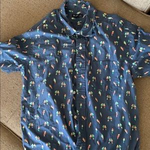 Button up short sleeve shirt